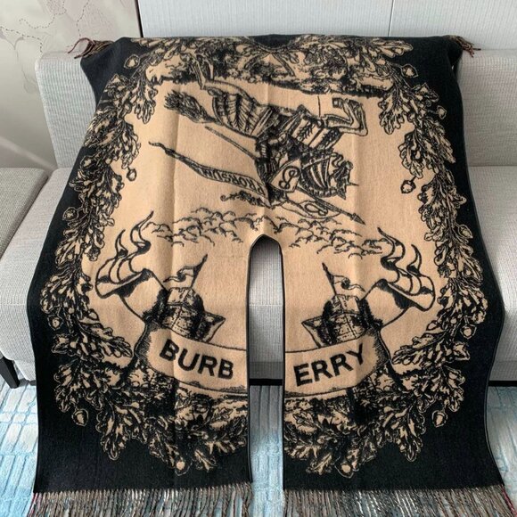 Burberry Reversible Stylish Tan and Black Women's Shawl - Picture 7 of 8